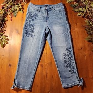 Bandolino brand embroidered crop jeans womens/juniors sz 4